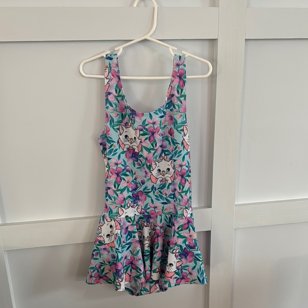 Wild Rich Kids Swim 11/12 EUC